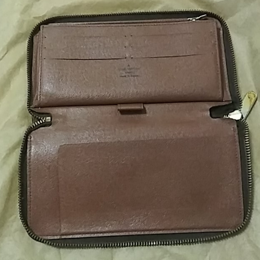 SOLD. 💕Authentic Louis Vuitton Monogram Zippy Wallet - Picture 2 of 16